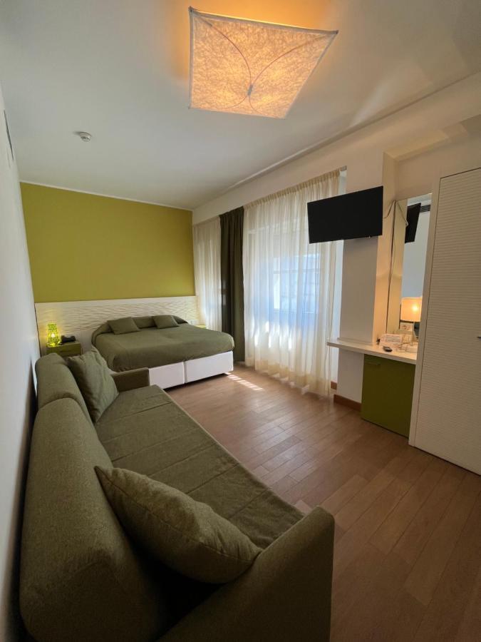 Hotel Mon Pays Riccione Exterior photo